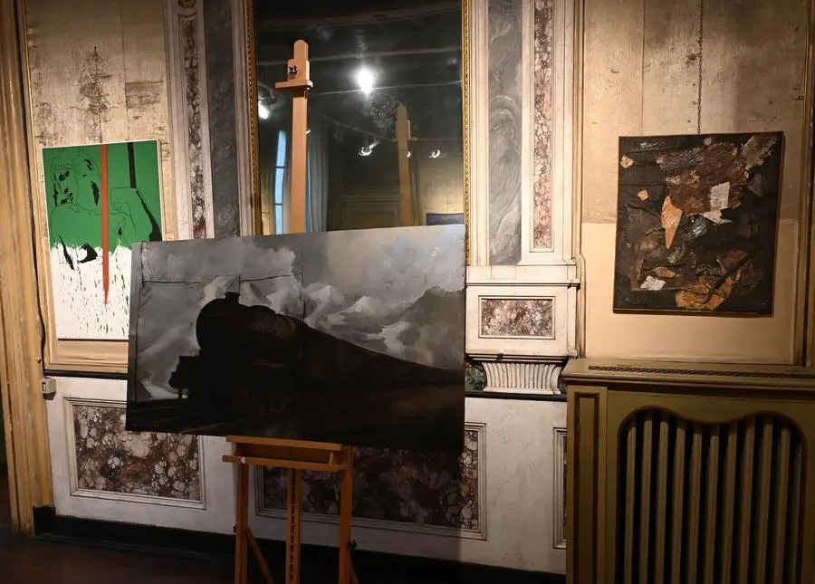 L'esposizione delle opere prima di un'asta da Capitolium