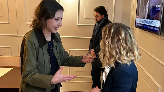 La presidente del Consiglio Giorgia Meloni all'aeroporto di Ciampino per accogliere Cecilia Sala (S) al suo ritorno dall'Iran, 08 gennaio 2025. NPK ANSA