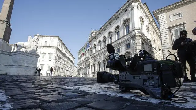 Esterno del palazzo della Corte Costituzionale in attesa della sentenza sulle questioni di legittimita costituzionale dell' ''Italicum'', Roma 25 gennaio 2017. ANSA/GIUSEPPE LAMI