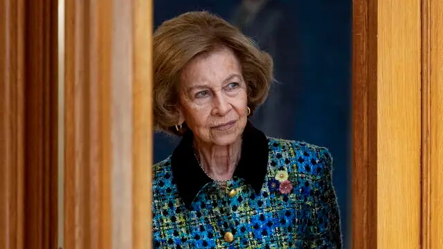 epa11770416 Spanish Emeritus Queen Sofia arrives for an audience with a representation of the organization 'Los Pueblos mas Bonitos de Espana' (The most beautiful villages of Spain) at La Zarzuela Palace, in Madrid, Spain, 11 December 2024. EPA/DANIEL GONZALES