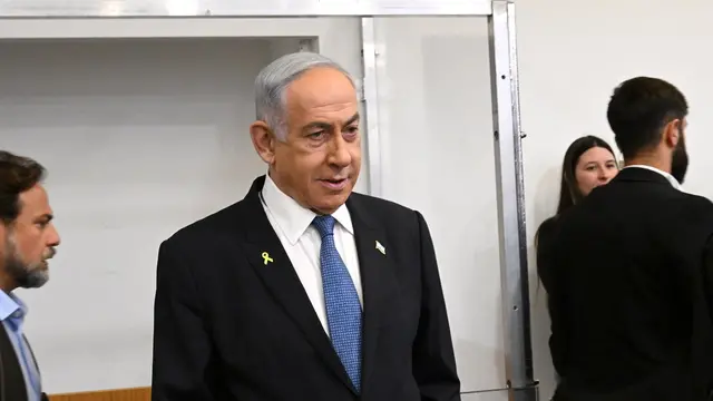 epa11790629 Israeli Prime Minister Benjamin Netanyahu attends the fifth day of testimony in his trial on corruption charges at the district court in Tel Aviv, Israel, 23 December 2024. EPA/DEBBIE HILL / POOL