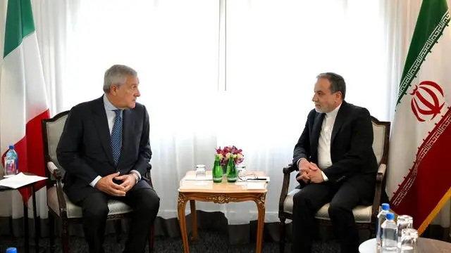 Il ministro degli Esteri Antonio Tajani, durante un incontro bilaterale con il ministro degli Esteri iraniano Abbas Araghchi, New York, 24 settembre 2024. ANSA/ALESSANDRO DI MEO