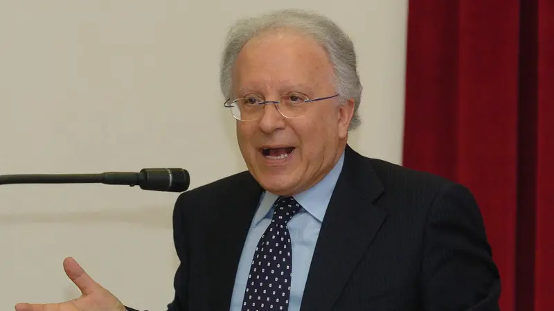 Ginecologo. Sergio Pecorelli
