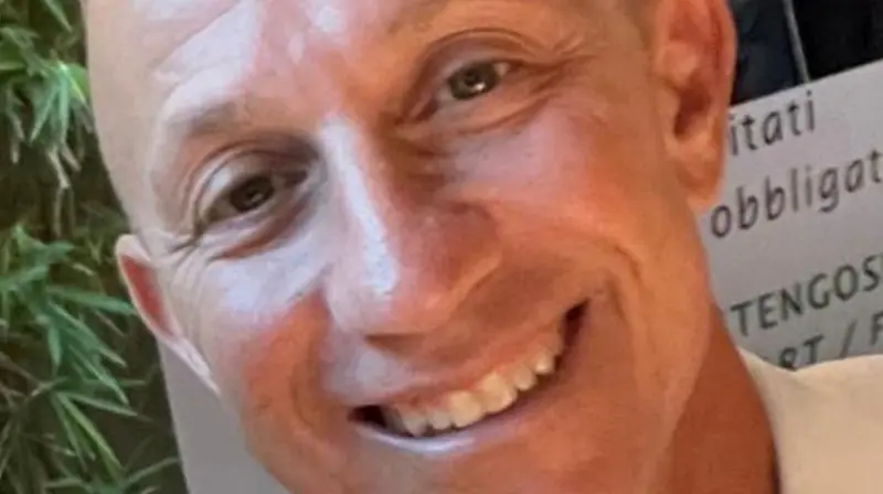 Zweier. È nato in California