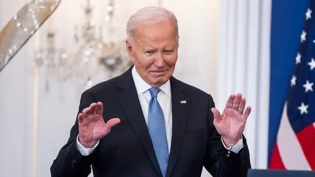 epa11822434 US President Joe Biden prepares to deliver the last foreign policy speech of his presidency at the State Department in Washington, DC, USA, 13 January 2025. Biden emphasized the value of foreign alliances, including with NATO, stating that the US is 'in a fundamentally better place than it was four years ago.' EPA/JIM LO SCALZO