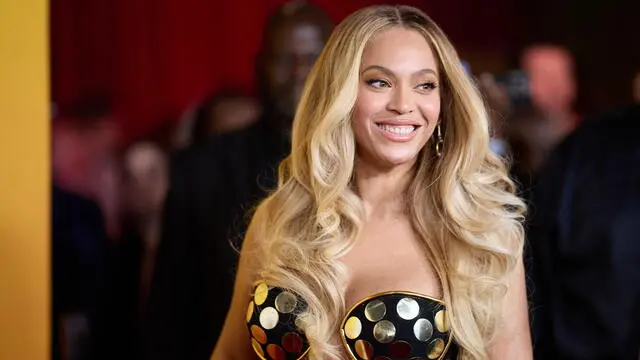 epa11767481 Beyonce attends the premiere of Disneyâ€™s â€˜Mufasa: The Lion Kingâ€™ at the Dolby Theater in Los Angeles, California, USA, 09 December 2024. EPA/ALLISON DINNER