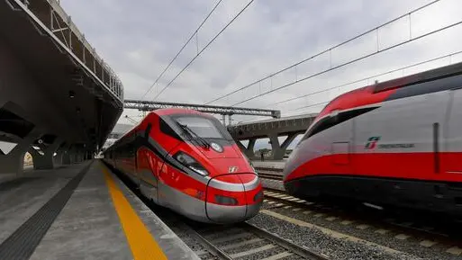 La nuova stazione ferroviaria della linea ad Alta Velocità di Afragola (Napoli), 6 giugno 2017. ANSA / CIRO FUSCO