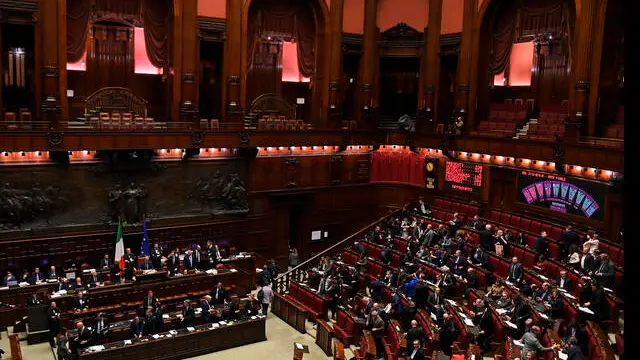 Il risultato sul tabellone elettronico durante il voto finale sulla manovra economica alla. Camera dei Deputati,, Roma, 2o dicembre 2024z. ANSA/RICCARDO ANTIMIANI