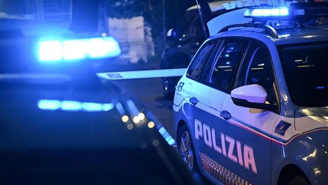 Controlli degli agenti della Polizia Stradale di Genova, dopo le novita' del Codice della Strada 2024. Genova, 19 dicembre 2024. ANSA/LUCA ZENNARO