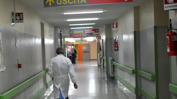 L' interno dell' ospedale Lotti di Pontedera fotografato questa mattina 19 dicembre 2011 a Pontedera. In seguito allo sciopero vengono garantiti gli interventi urgenti.ANSA/STRINGER