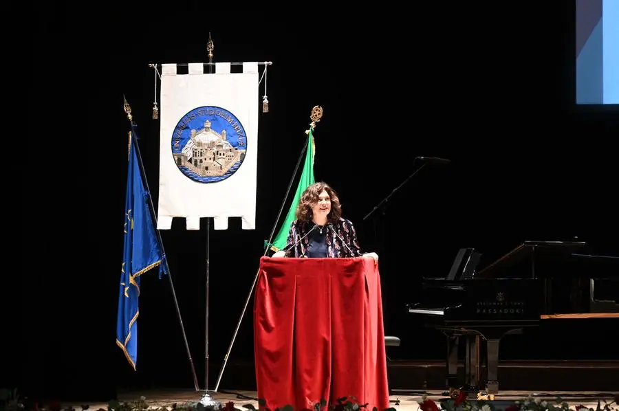 Al Teatro Grande la cerimonia di consegna della laurea honoris causa a Jeffrey Scott