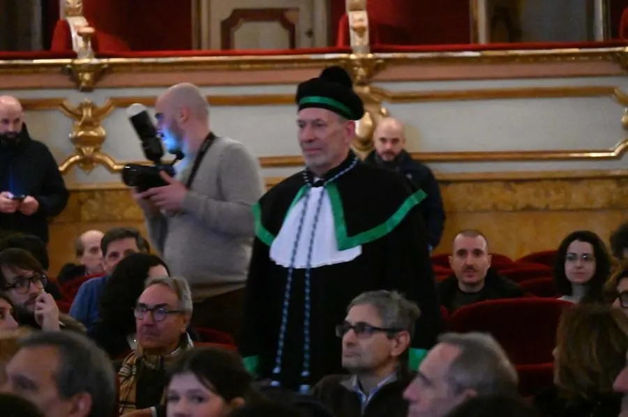 Al Teatro Grande la cerimonia di consegna della laurea honoris causa a Jeffrey Scott