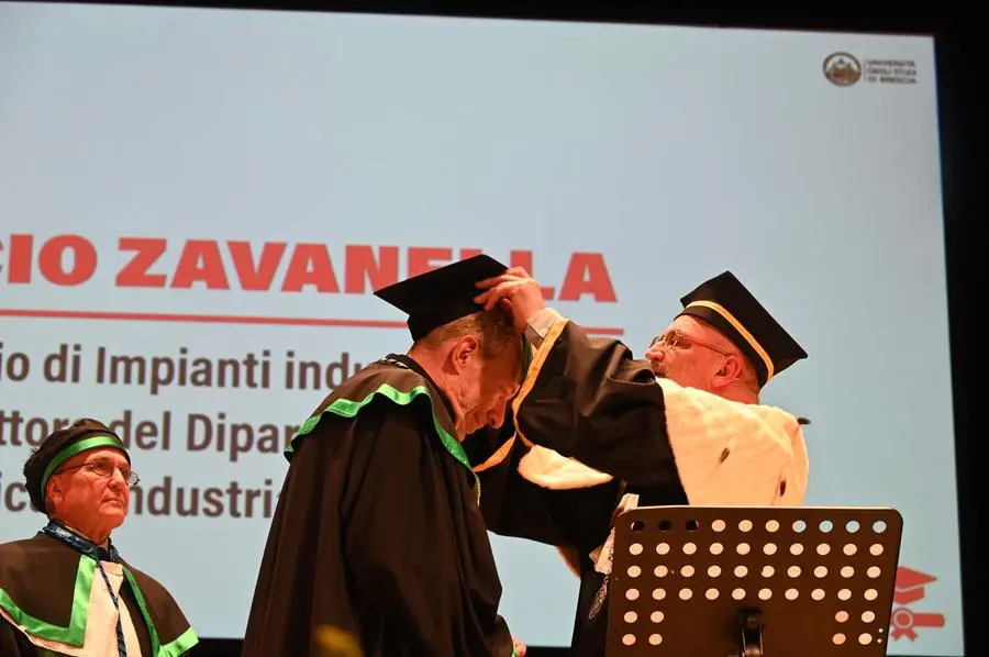 Al Teatro Grande la cerimonia di consegna della laurea honoris causa a Jeffrey Scott