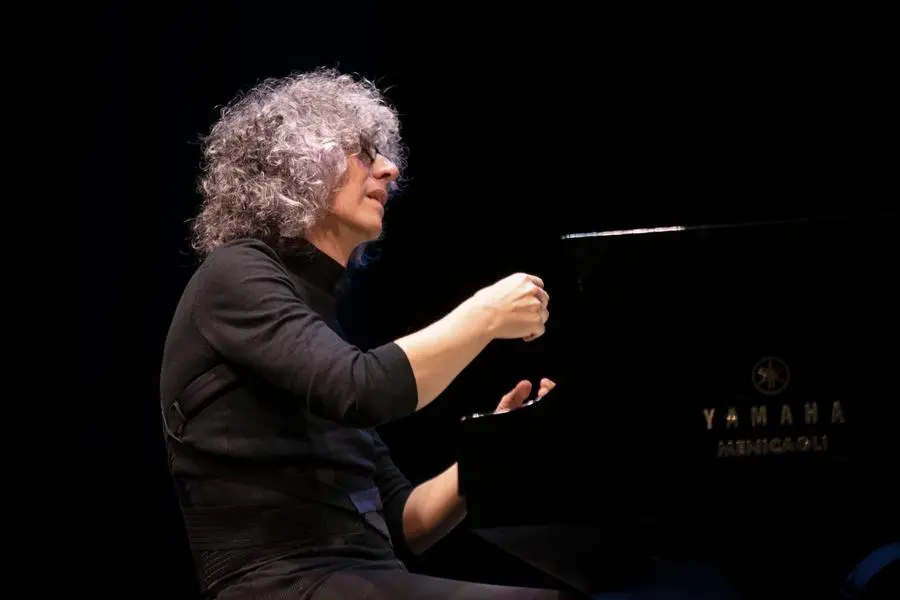 Giovanni Allevi sul palco del Teatro Clerici