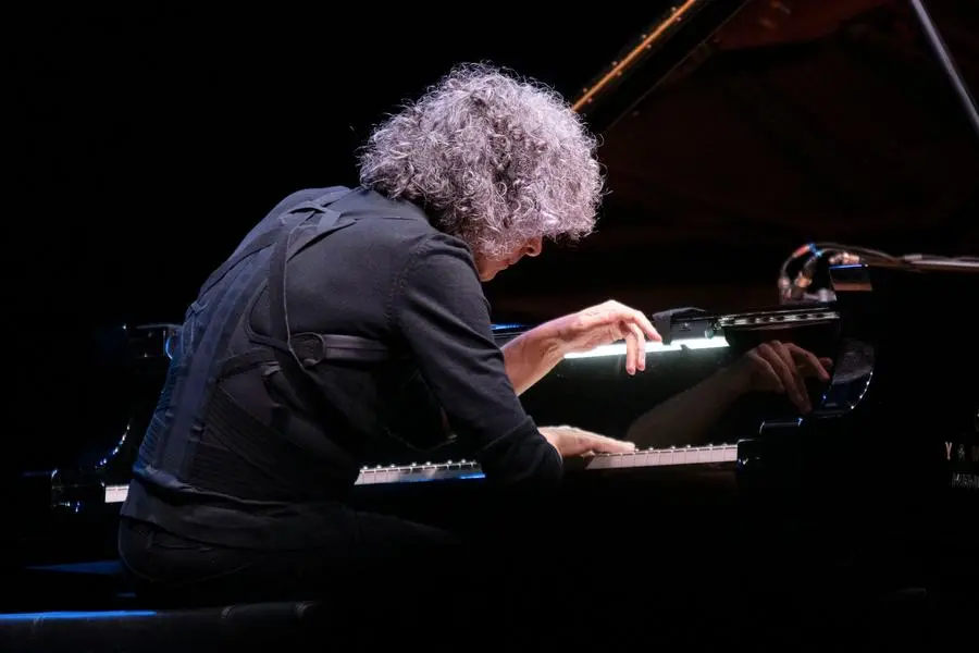 Giovanni Allevi sul palco del Teatro Clerici