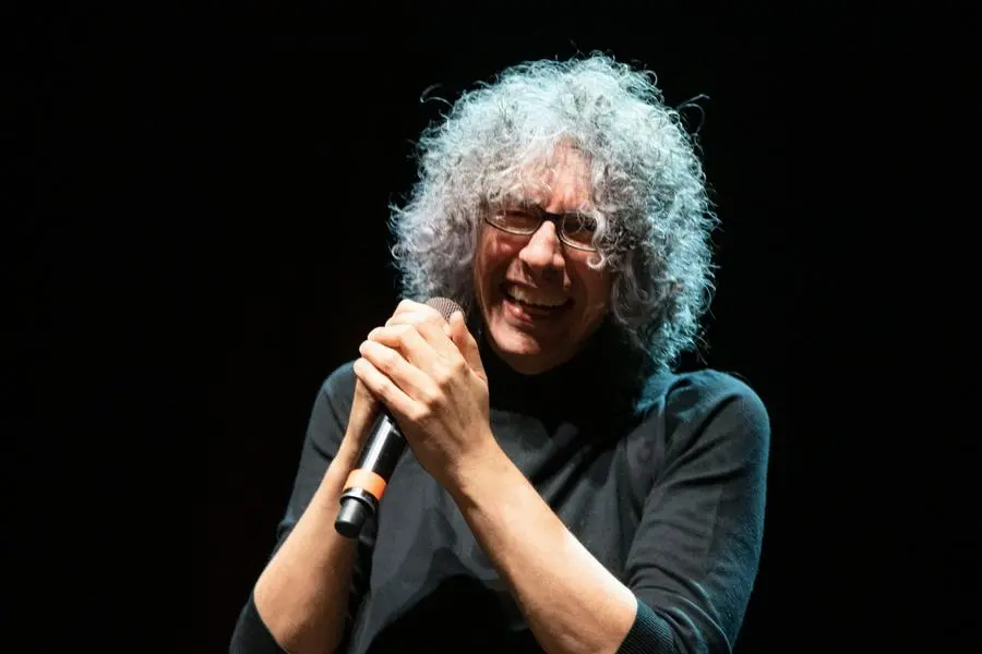 Giovanni Allevi sul palco del Teatro Clerici