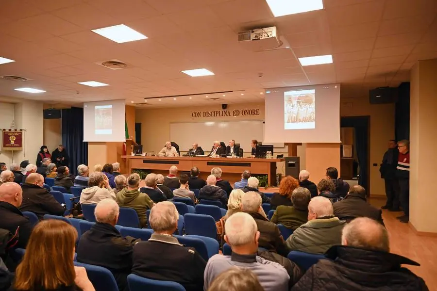 CRONACA BRESCIA AULA MAGNA POLGAI PRESENTAZIONE VOLUME LA PULA E LA MALA NELLA BRESCIA ANNI 70 PER CARINI 19-01-2025 MARCO ORTOGNI NEW EDEN GROUP