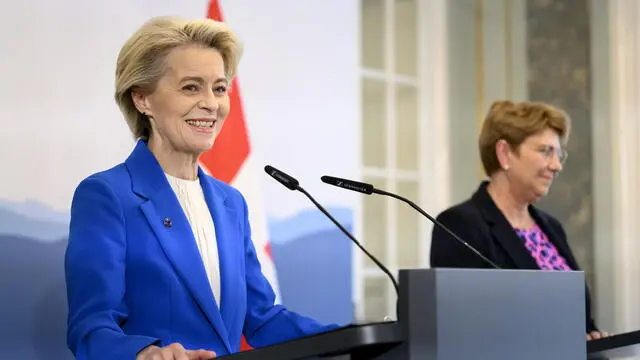 epa11787037 European Commission President Ursula von der Leyen (L) and Swiss Federal President Viola Amherd (R) speak during a press conference in Bern, Switzerland, 20 December 2024. The president of the European Commission pays an official visit to Switzerland to formally mark the conclusion of the negotiations between the EU and Switzerland. EPA/ANTHONY ANEX