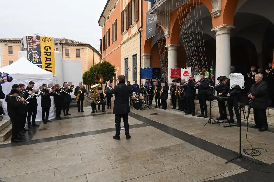 LONATO IN PIAZZA CON NOI REDAZIONE PROVINCIA 19-01-2025  GABRIELE STRADA NEW EDEN GROUP 