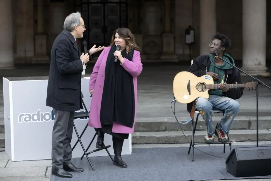 Sidy Casse presenta il suo nuovo singolo in piazza Loggia