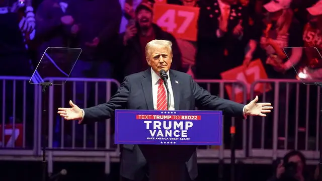 epa11837508 US President-elect Donald Trump addresses supporters at a rally at Capital One Arena in Washington, DC, USA, 19 January 2025. President-elect Donald Trump, who defeated Joe Biden to become the 47th president of the United States, will be inaugurated on 20 January, though all of the planned outdoor ceremonies and events have been cancelled due to a forecast of extreme cold temperatures. EPA/WILL OLIVER