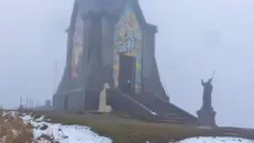 Il monumento al Redentore sul Guglielmo - © www.giornaledibrescia.it