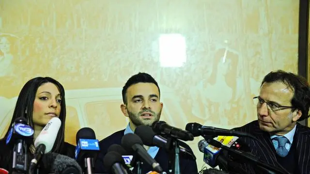 Meredith Kercher brothers, Stephanie (L) and Lyle with their family lawyer Francesco Maresca (R) speak during the press conference after the sentence at the trial against Raffaele Sollecito and Amanda Knox, in Florence, 31 January 2014. ANSA/MAURIZIO DEGL' INNOCENTI