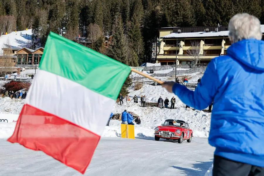 Winter Marathon 2025, la prova sul laghetto ghiacciato di Madonna di Campiglio