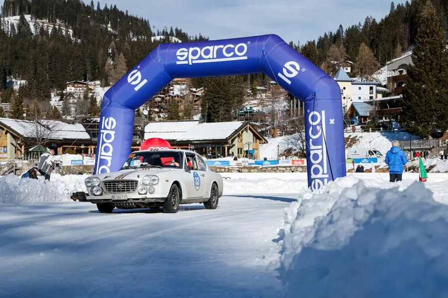 Winter Marathon 2025, la prova sul laghetto ghiacciato di Madonna di Campiglio