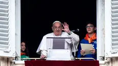 Pope Francis during the Angelus prayer, traditional Sunday's prayer, from the window of his office overlooking Saint Peter's Square, Vatican City, 26 January 2025. ANSA/ANGELO CARCONI