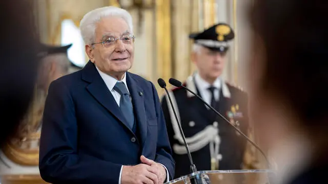 Roma - Il Presidente Sergio Mattarella rivolge il suo indirizzo di saluto nel corso dell'incontro con dell'incontro con una delegazione della Federazione italiana Vela, in occasione della Coppa America femminile giovani e dei 100 anni dalla fondazione della FIV, oggi 23 gennaio 2025 (Foto di Paolo Giandotti - Ufficio per la Stampa e la Comunicazione della Presidenza della Repubblica)