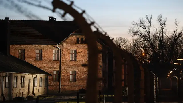 epaselect epa11856916 A general view of the area of the former Auschwitz camp in Oswiecim on the 80th anniversary of the liberation of the German Nazi concentration and extermination camp Auschwitz-Birkenau, in Oswiecim, Poland, 27 January 2025. The largest of the German Nazi death camps, KL Auschwitz-Birkenau, was liberated by the Soviet Red Army on 27 January 1945. The world commemorates its liberation by observing International Holocaust Remembrance Day annually on 27 January. EPA/LESZEK SZYMANSKI POLAND OUT