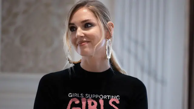 Chiara Ferragni durante la conferenza stampa per presentare la sua partecipazione a Sanremo e su una importante iniziativa personale. Milano, 12 Dicembre 2023 ANSA / MATTEO BAZZI