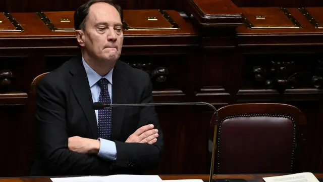 Il ministro per i Rapporti con il Parlamento, Luca Ciriani, durante il question time alla Camera, Roma, 15 gennaio 2025. ANSA/ETTORE FERRARI