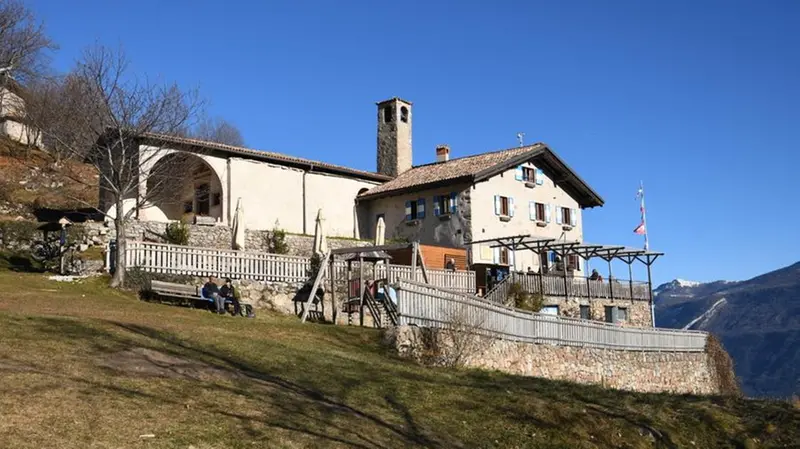 Il rifugio San Pietro si trova nell’area della Busa