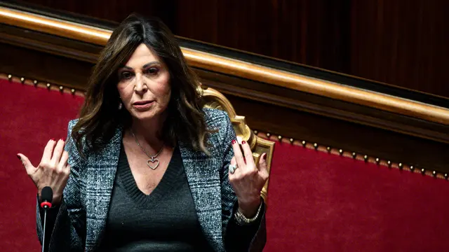 La ministra del Turismo Daniela Santanche' in aula al Senato durante il Voto sulla Fiducia posta dal Governo sulla Manovra Economica per la legge del Bilancio di previsione dello Stato per l’Anno finanziario 2025 e Bilancio Pluriennale per il triennio 2025-2027, Roma, 28 dicembre 2024. ANSA/ANGELO CARCONI