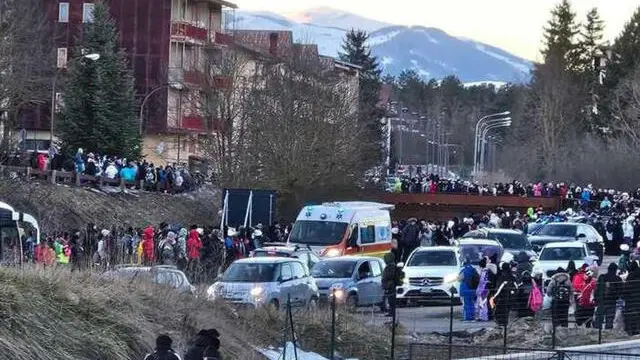 Invasione di turisti a Roccaraso, il sindaco: "Il paese sia presidiato"