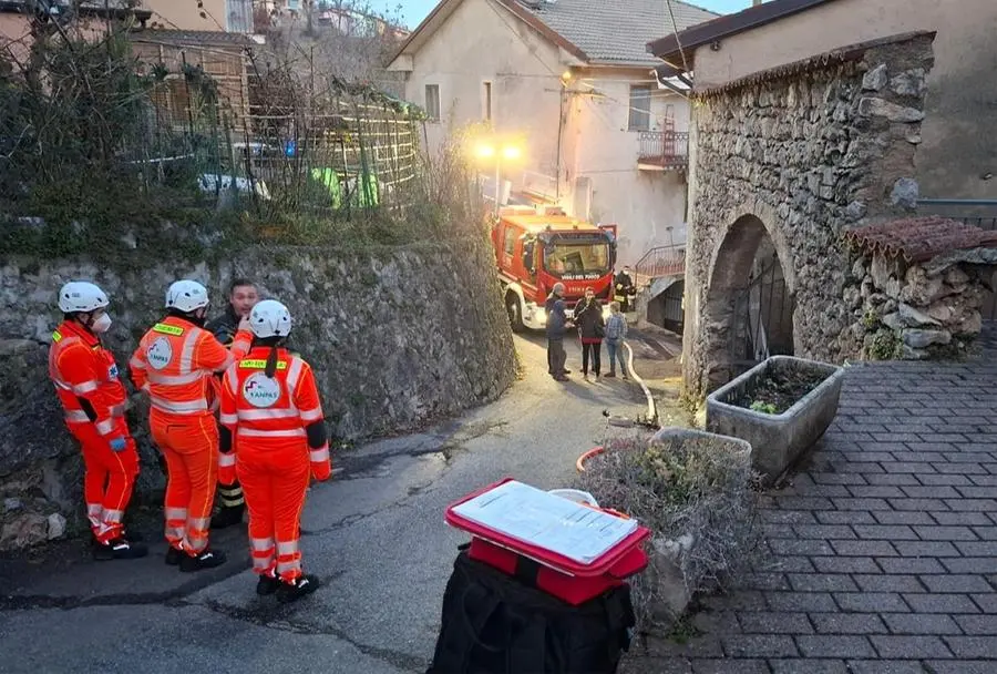 Incendio in un'abitazione a Bione