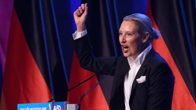 epaselect epa11852263 Alternative for Germany (AfD) party and faction co-chairwoman and top candidate for the federal election Alice Weidel delivers a speech during election campaign launch in Halle, Germany, 25 January 2025. Germany will hold early federal elections on 23 February 2025. EPA/HANNIBAL HANSCHKE