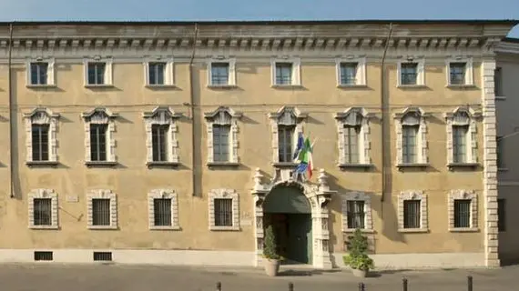 Il Centro pastorale Paolo VI in via Gezio Calini  - Foto © www.giornaledibrescia.it