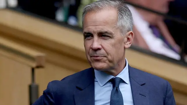 epa11470271 Former head of the Bank of England Mark Carney arrives at Centre Court for the Women's quarter final between Elena Rybakina of Kazakhstan and Elina Svitolina of Ukraine at the Wimbledon Championships, Wimbledon, Britain, 10 July 2024. EPA/NEIL HALL EDITORIAL USE ONLY