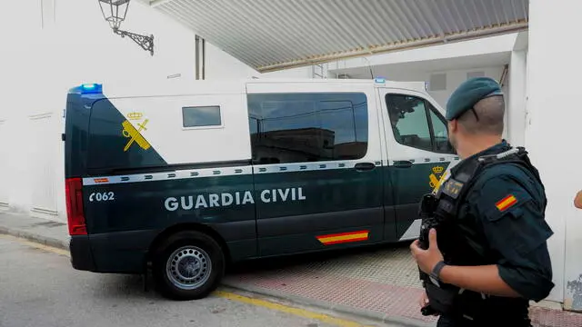 epa11615134 The Guardia Civil's van transporting Karim El Baqqali, the alleged perpetrator of the murder of two Civil Guards by ramming his boat into that of the agents, arrives at the headquarters of the Barbate courts in Cadiz province, southern Spain, 20 September 2024. Karim El Baqqali was transported from the Civil Guard Command from Cadiz city, where he has remained since his arrest. El Baqqali, accused of being the pilot of the drug boat that killed two Civil Guard agents in the port of Barbate on 09 February, was brought to justice on 20 September. On 09 February 2024 a gang of drug traffickers allegedly murdered two Guardia Civil officers and seriously injured two others in the port of Barbate (Cadiz). According to video footage, the drug traffickers’ speedboat attacked the Guardia Civil's inflatable patrol vessel by ramming it. EPA/Roman Rios