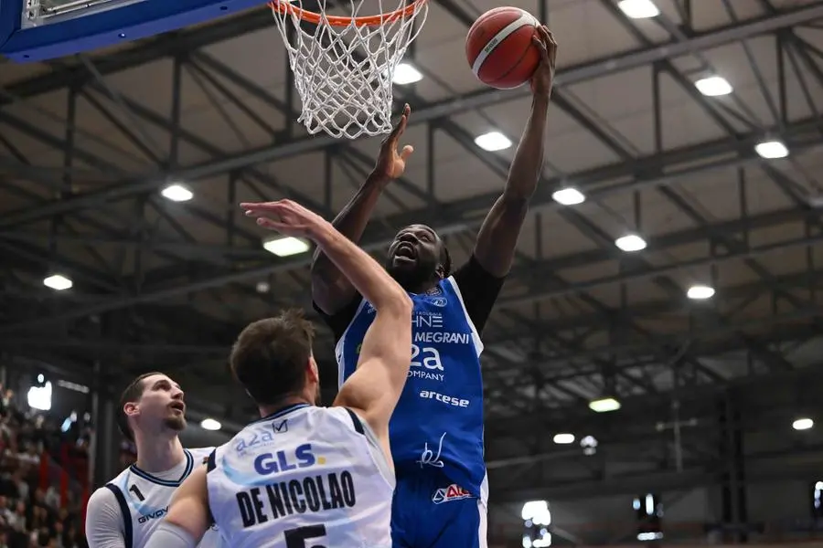 Basket serie A: le immagini di GeVi Napoli-Germani Brescia