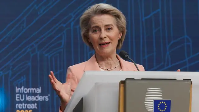 epa11873651 European Commission President Ursula von der Leyen speaks during a press conference with Poland's Prime Minister Donald Tusk and European Council President Antonio Costa during a press conference at NATO Headquarters, in Brussels, Belgium, 03 February 2025. EPA/OLIVIER MATTHYS