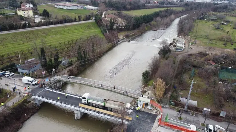 Prove di carico sul ponte - © www.giornaledibrescia.it