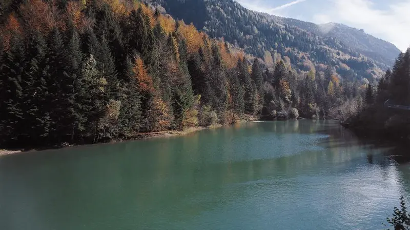 Un lago di montagna - © www.giornaledibrescia.it