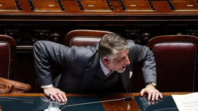 Il ministro della Cultura Alessandro Giuli alla Camera durante il voto finale del Decreto Cultura, Roma, 6 Febbraio 2025.ANSA/GIUSEPPE LAMI