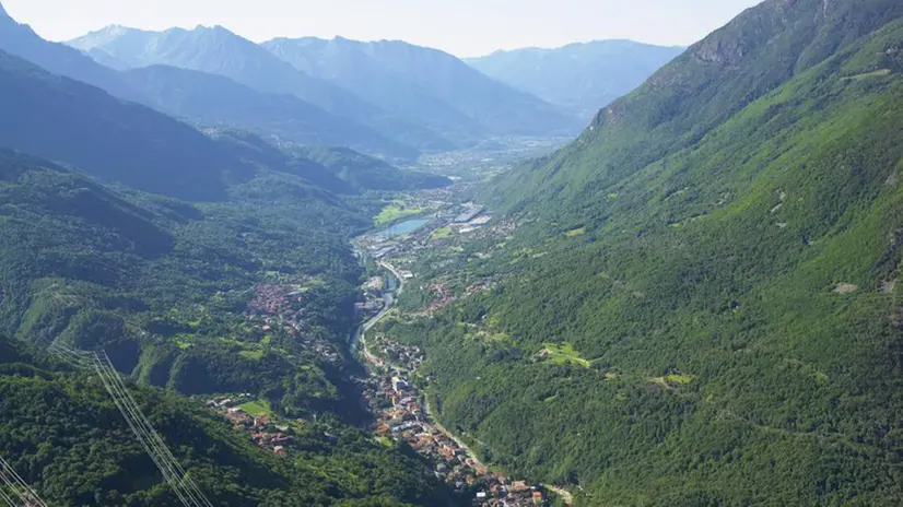 Una veduta aerea dell'alta Valcamonica - Foto © www.giornaledibrescia.it