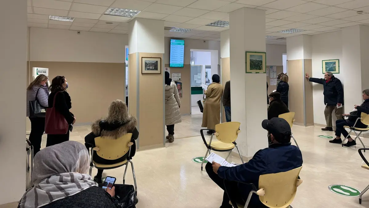 Lo sportello prenotazioni dell’ospedale di Chiari - © www.giornaledibrescia.it