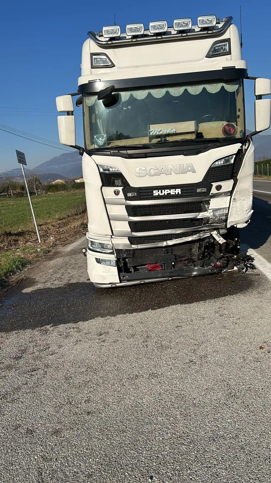 I mezzi coinvolti nell'incidente a Capriolo